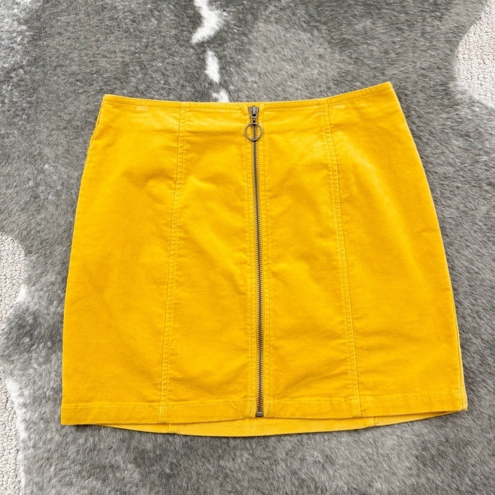 F21 Zipper Front Mustard Velvet Mini Skirt Medium - Picture 4 of 10